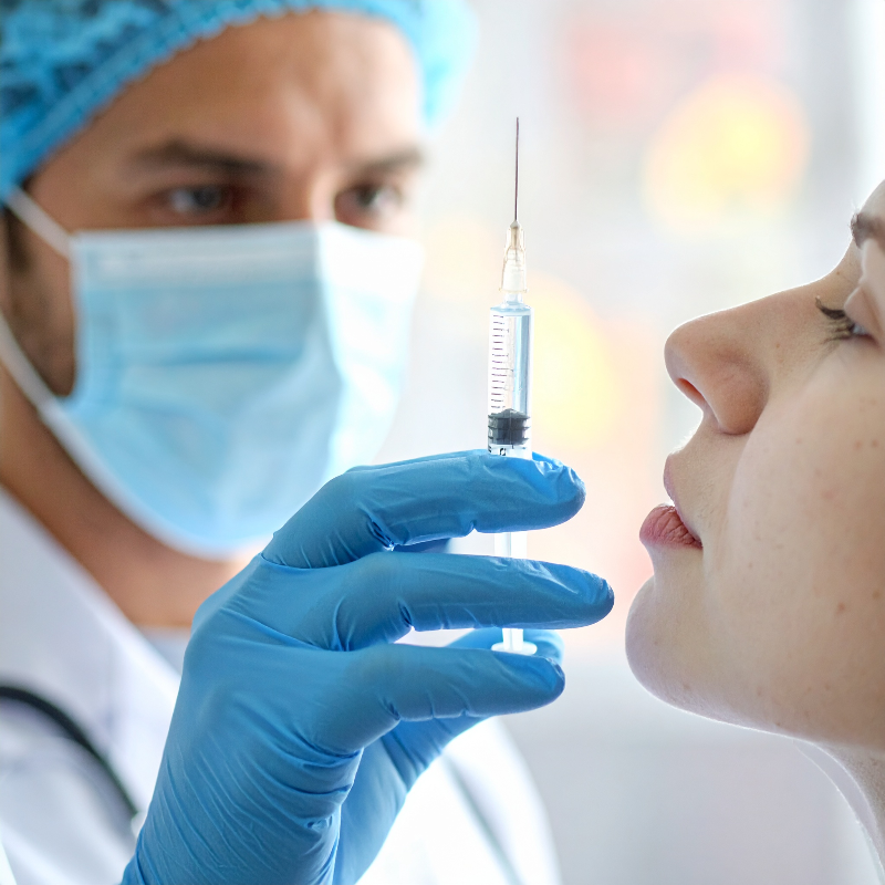Injection esthétique par un médecin, soin anti-âge médical professionnel